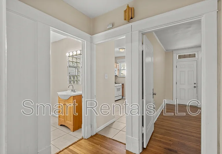 5065 Lindenwood Ave #1F — Photo 6