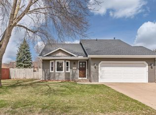 1049 98th Ln NE, Blaine, MN 55434