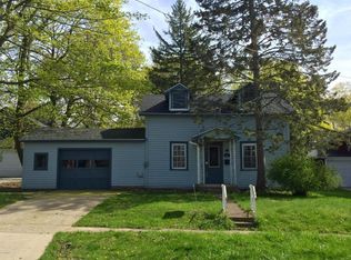 531 4th St, Manistee, MI 49660