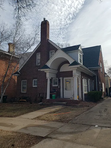 111 E Gilman St #2 Photo 1
