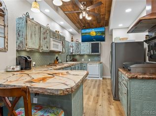 960 Spring Cove Rd, Sunrise Beach, MO 65079