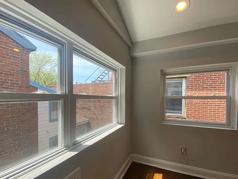 1616 Spruce St #3RR — Photo 8