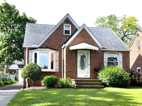 4615 Grantwood Dr, Parma, OH 44134
