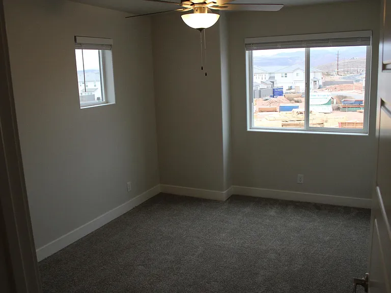 574 E Goldline Dr — Photo 5