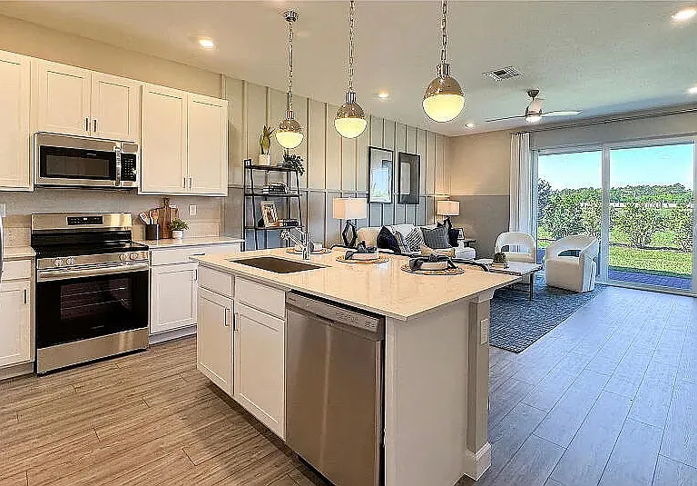 3711 Harborside Ave — Photo 8
