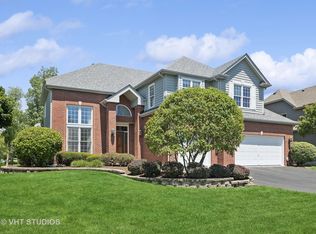 1N649 Bob O Link Dr, Winfield, IL 60190