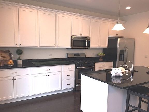 2nd image of 68 Lakeview Pl