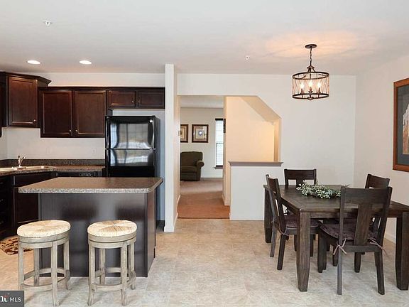 2nd image of 253 Kestrel Ln