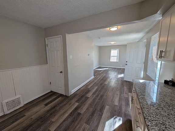 4th image of 7613 Belwood Dr