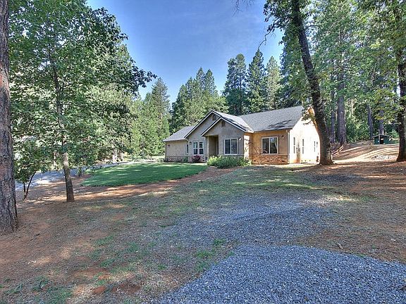 3rd image of 20145 Redwood Dr