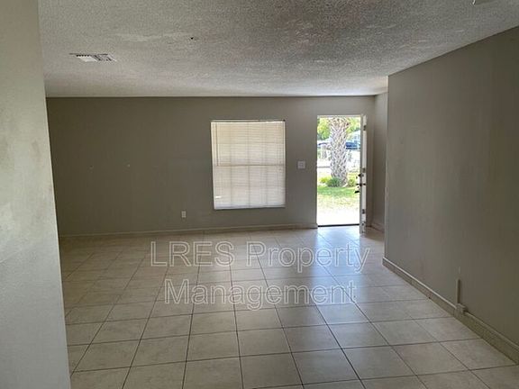 5th image of 1031 Columbia Ave APT B
