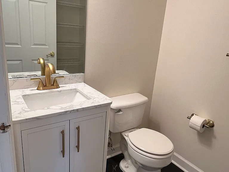 28 Madison Ct — Photo 5