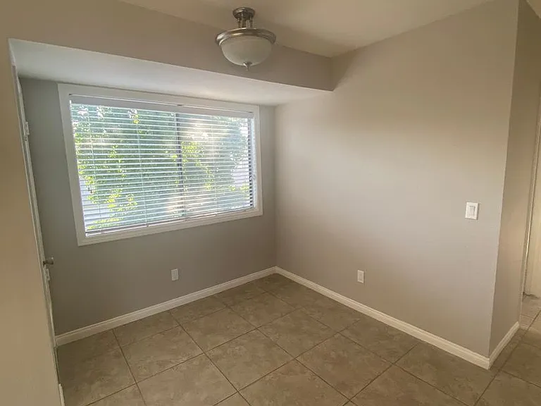 1829 Patricia Ave — Photo 6