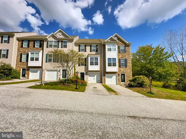327 Clay Ave #26, Dallastown, PA 17313