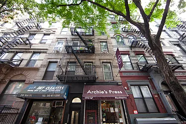 Rented by R New York