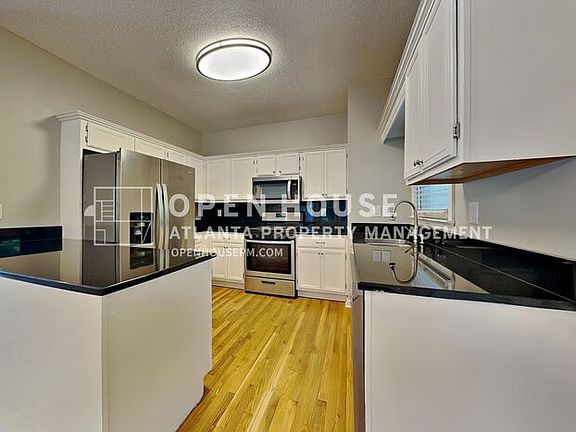 5th image of 44 Oak Landing Ct S