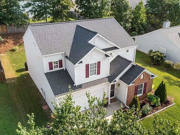 4th image of 513 Birchtree Valley Ct