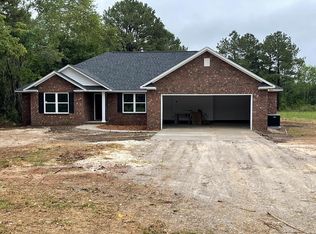 855 Panda Rd, Wedgefield, SC 29168