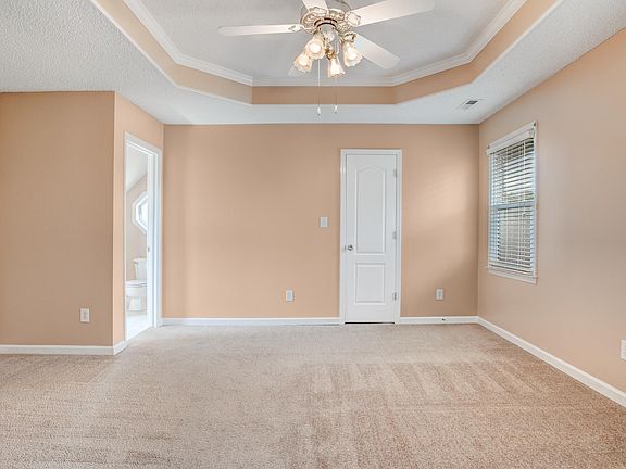 5th image of 109 Twelve Oaks Dr