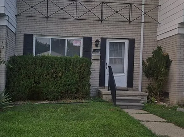 129 Parnacott Dr, Mount Clemens, MI 48043
