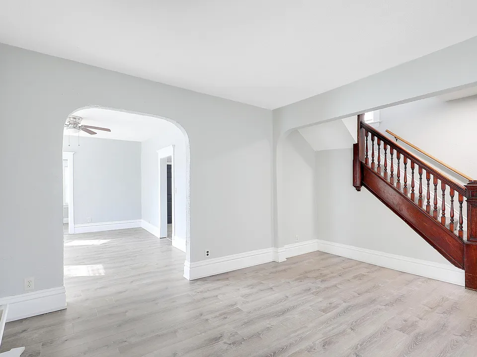 822 Charles Ave