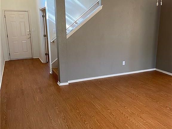 4th image of 3803 Willie Mays Ln