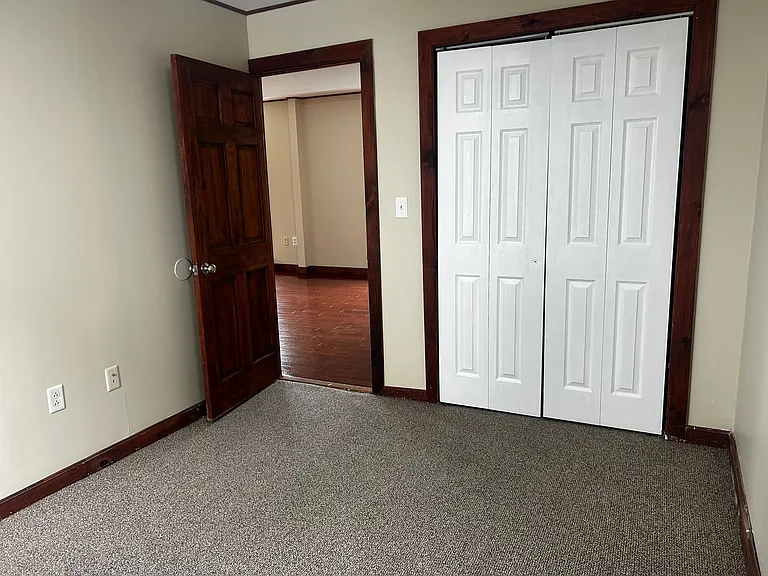 67 Groton Ave — Photo 15