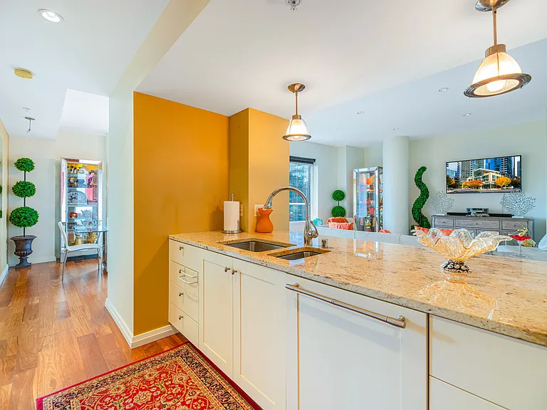 500 106th Ave NE #1013 — Photo 13