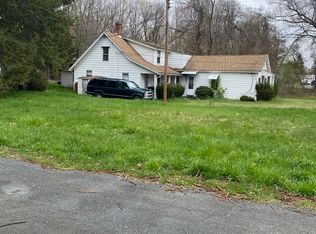 960 Springfield St, Agawam, MA 01001