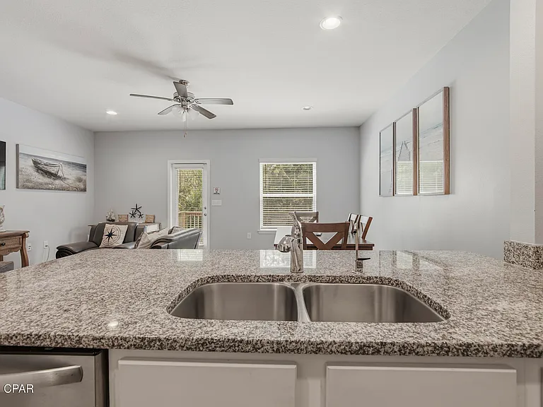 1883 Pointe Dr — Photo 9