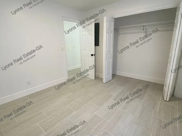 1028 S Gordon Ave — Photo 9