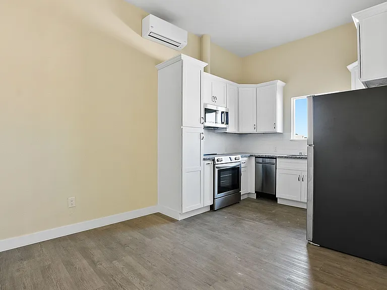 113 G St #G — Photo 4