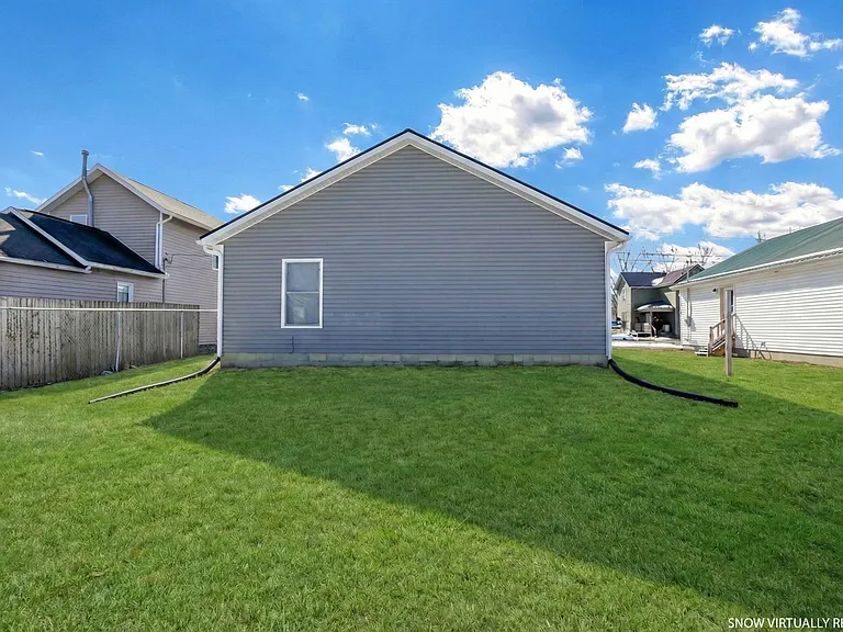 98 Burt Ave — Photo 22