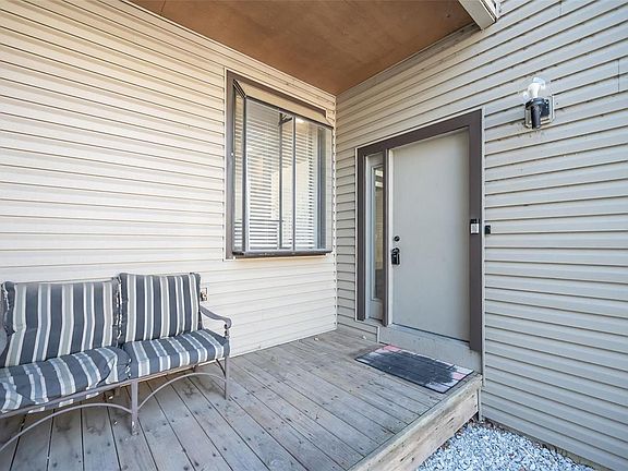 5th image of 11514 Cedar Walk Dr