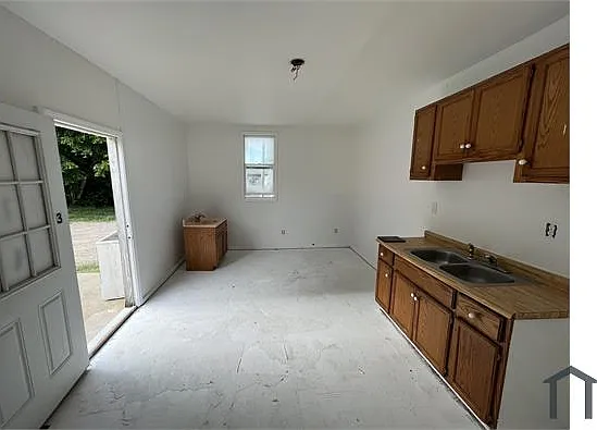 1 bed, 400 sqft, $750 — Photo 1