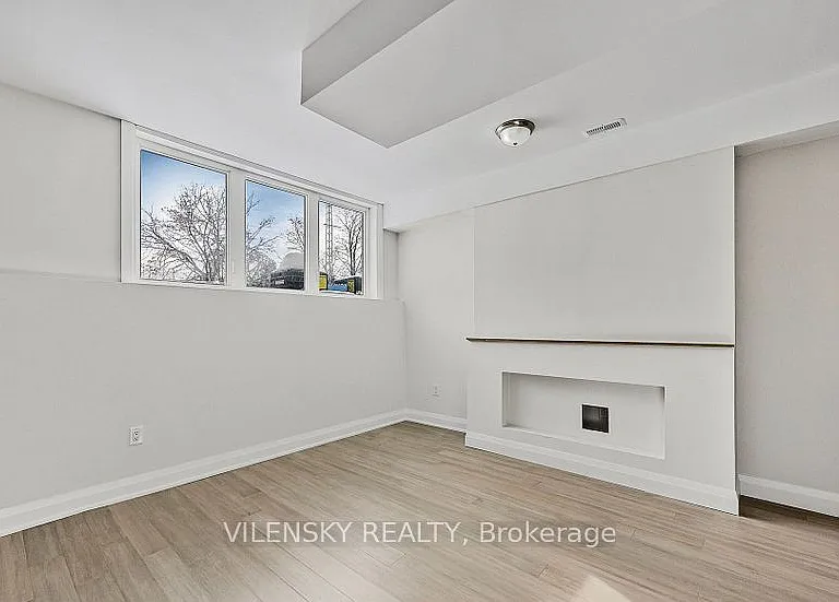 99 Sophia St W — Photo 12