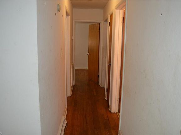 3rd image of 102 Lassiter Dr