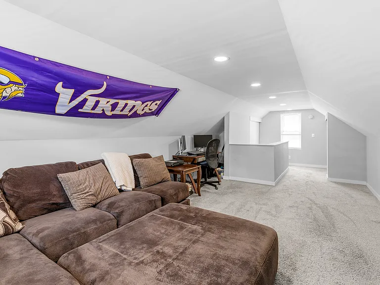 2809 Brunswick Ave S — Photo 19