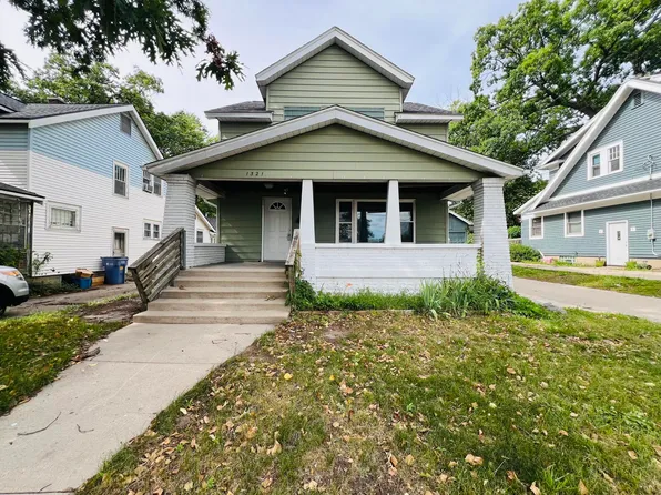 1321 Burton St SE, Grand Rapids, MI 49507
