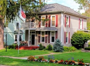 926 Main St, Pella, IA 50219