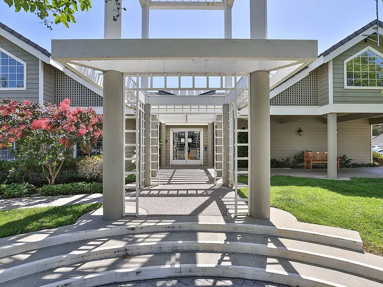 5924 Bridgeport Lake Way — Photo 24