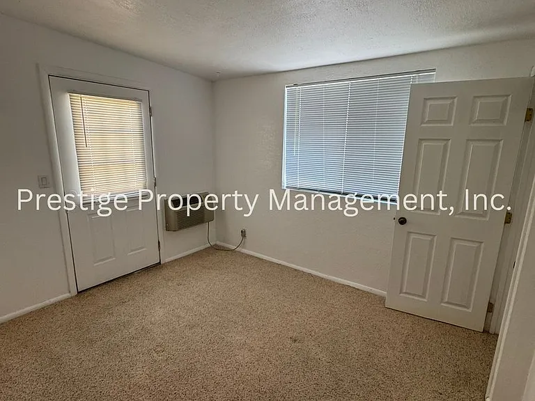 3301 E Flower St — Photo 9