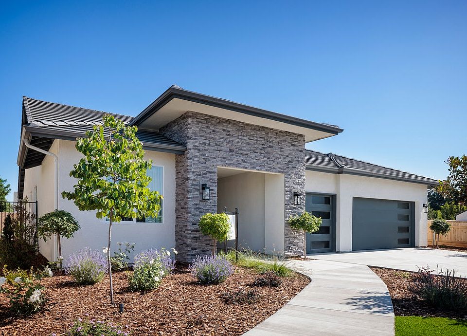 SJVHomes_SycamoreRanch_Naples2105_001.jpg