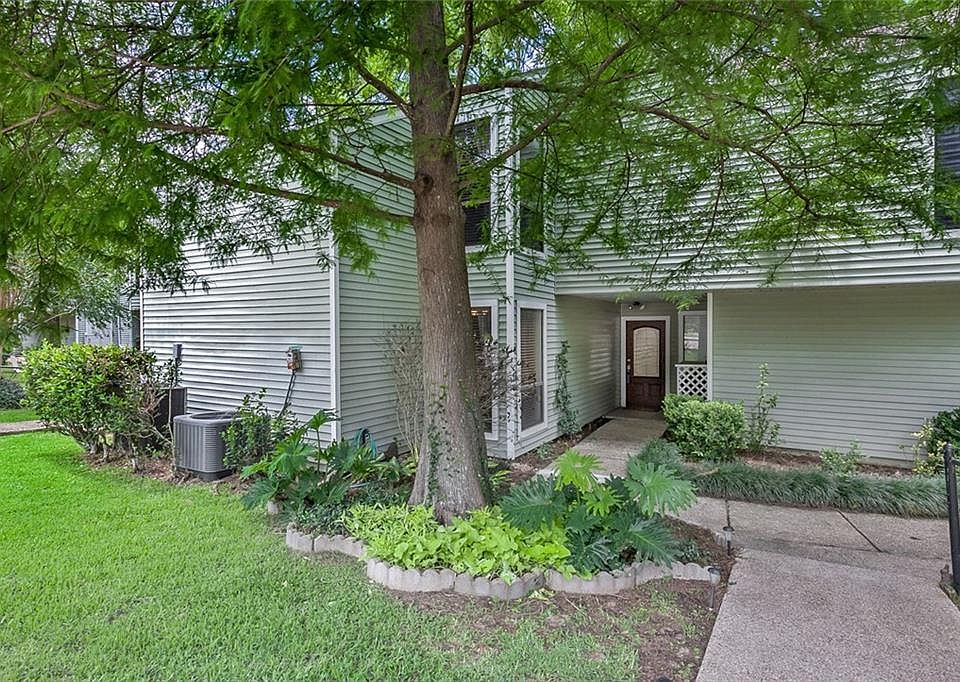1st image of 15 Jacqueline Ct