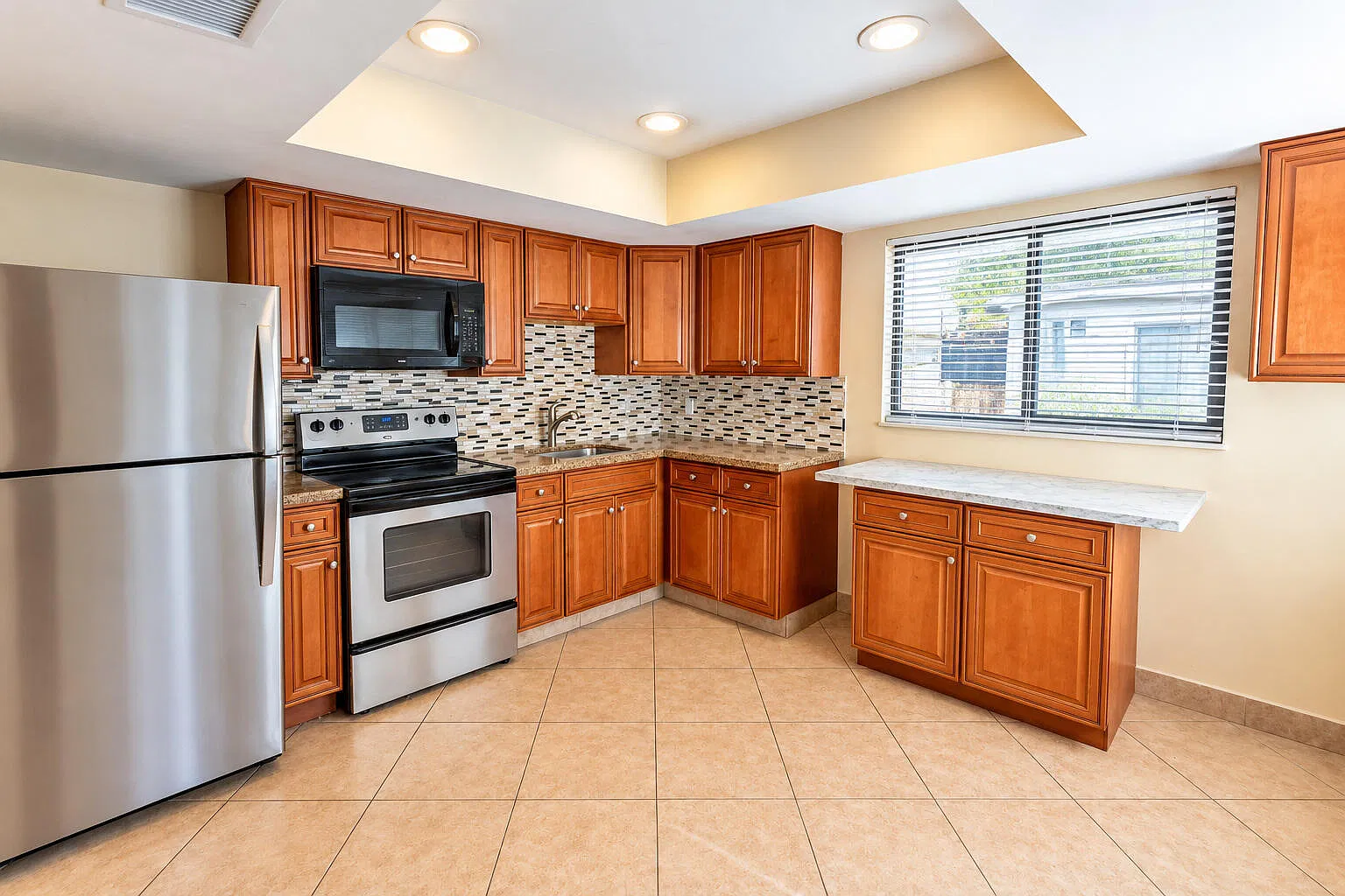 3 bed, 2.0 bath, 1157 sqft, $2,400 — Photo 1