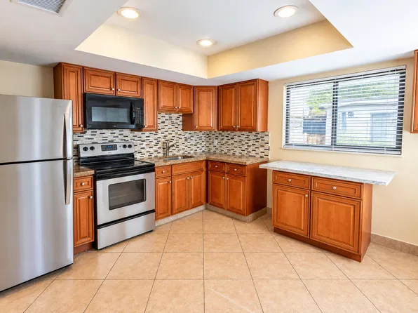 230 SE 1st St #2, Deerfield Beach, FL 33441