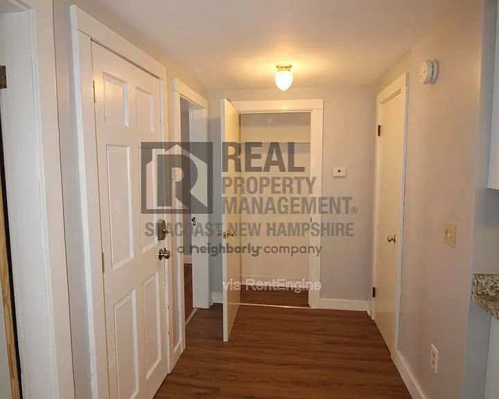 11 Maple St #B — Photo 8