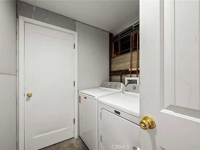 135 High Dr — Photo 24