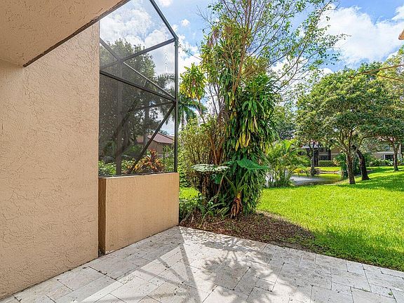 2nd image of 22068 Las Brisas Circle