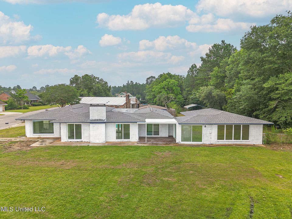 1st image of 12328 Cambridge Ct